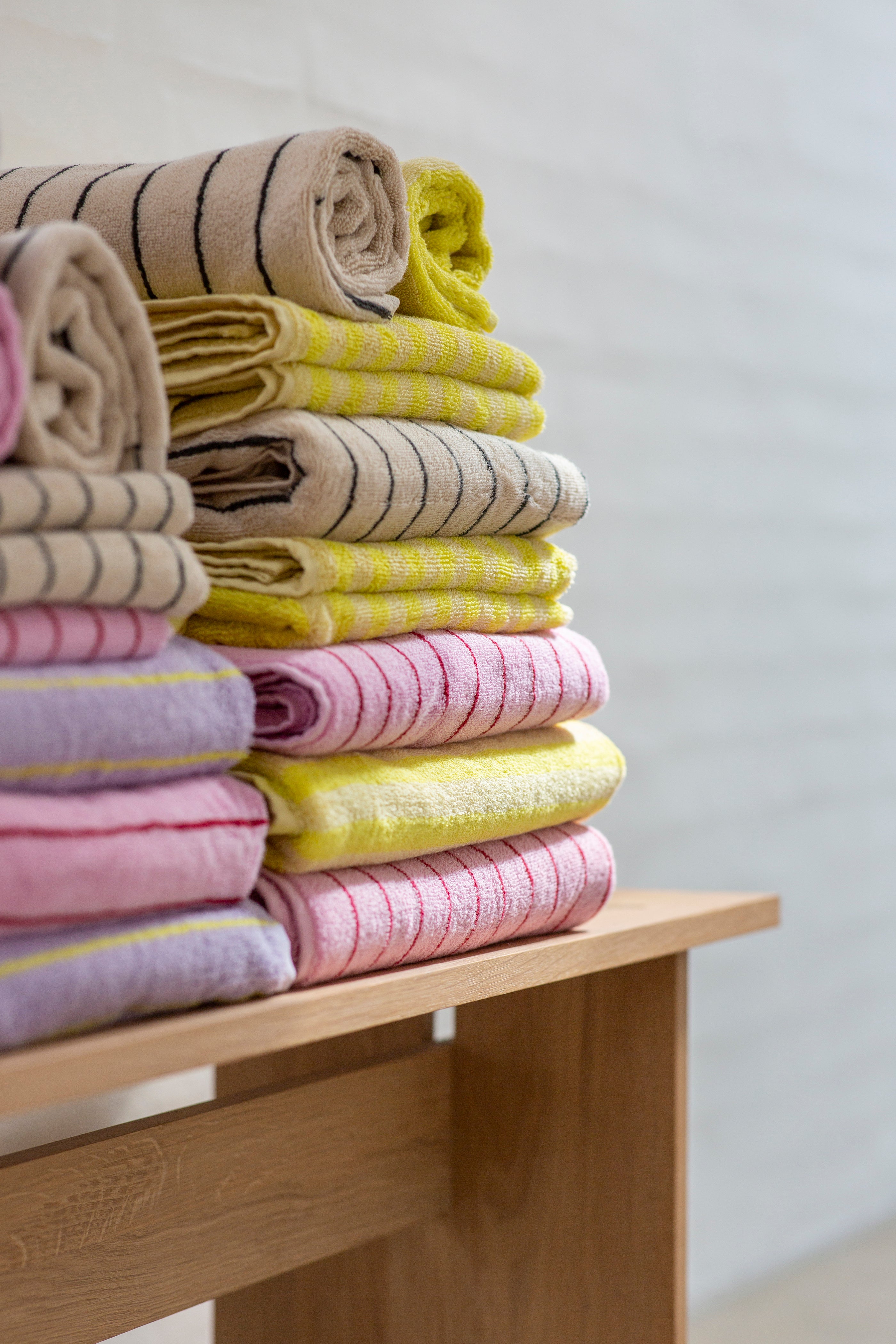 מגבת רחצה NARAM -  אדום ורוד